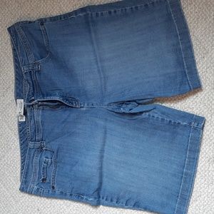 G.H. Bass & Co denim shorts. Size 16.